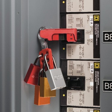 491B Grip Tight™ Circuit Breaker Lockout | Master Lock